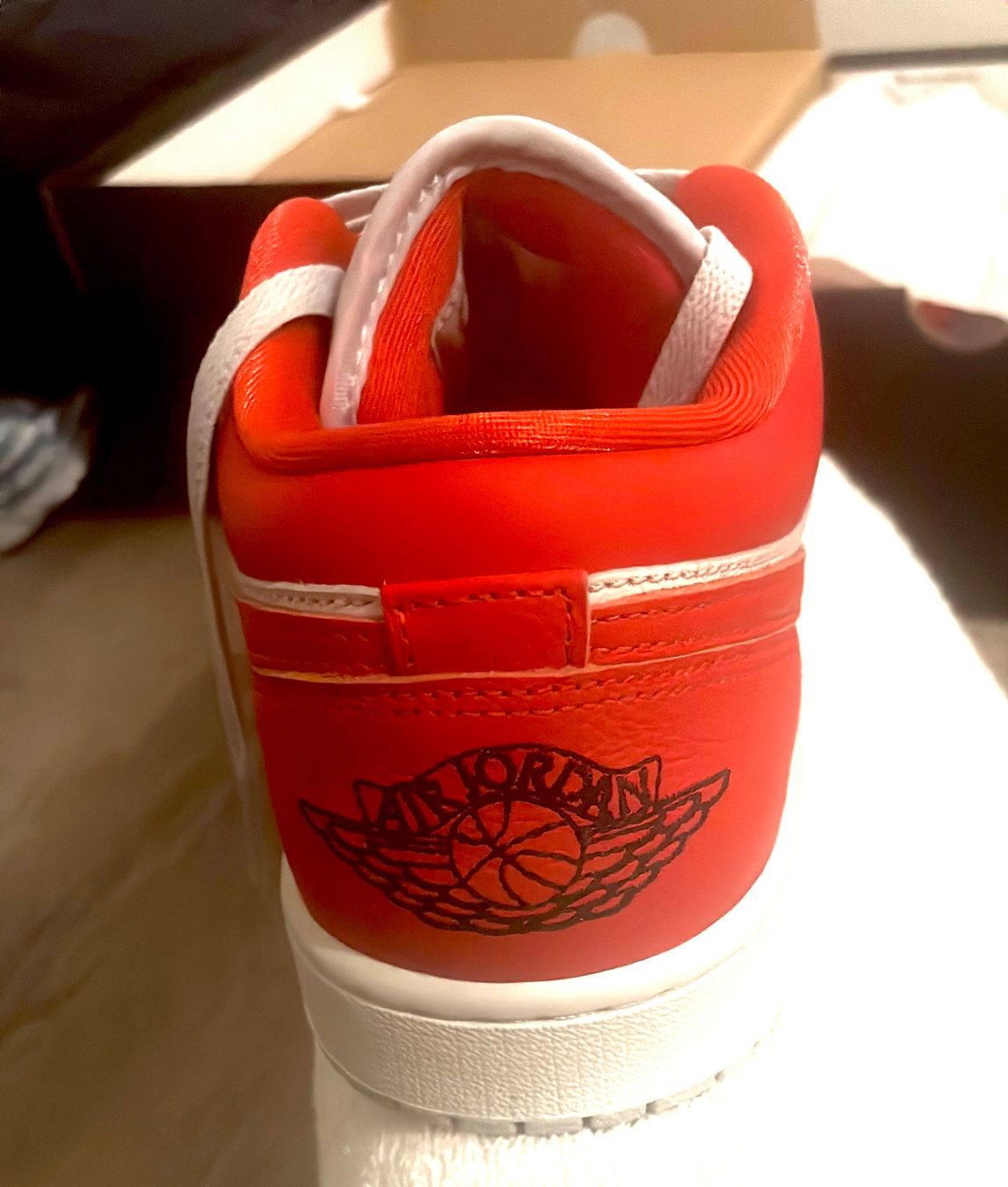 Jordan Scarpe da uomo: 90.-Chfrs neuf Jordan 1 Low SE AIR – Nuovo e nell'imballaggio originale da Lausanne venduto da 1st_ym6p 3