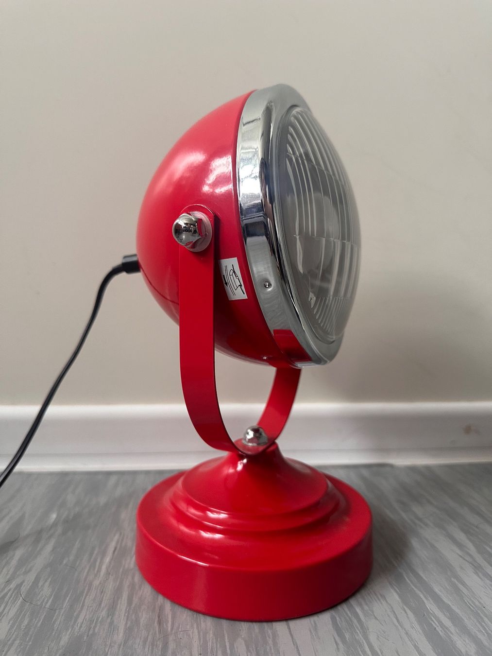 Lampen: Vintage Retro Tischlampe Rot – Gebraucht aus Frick von itt_rf2m