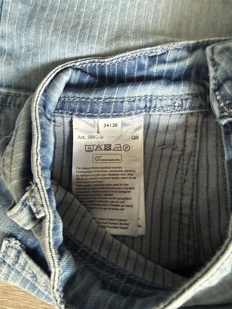 Jeans: Jeans 7/8 – Gebraucht aus Rehetobel von bodystyl 2