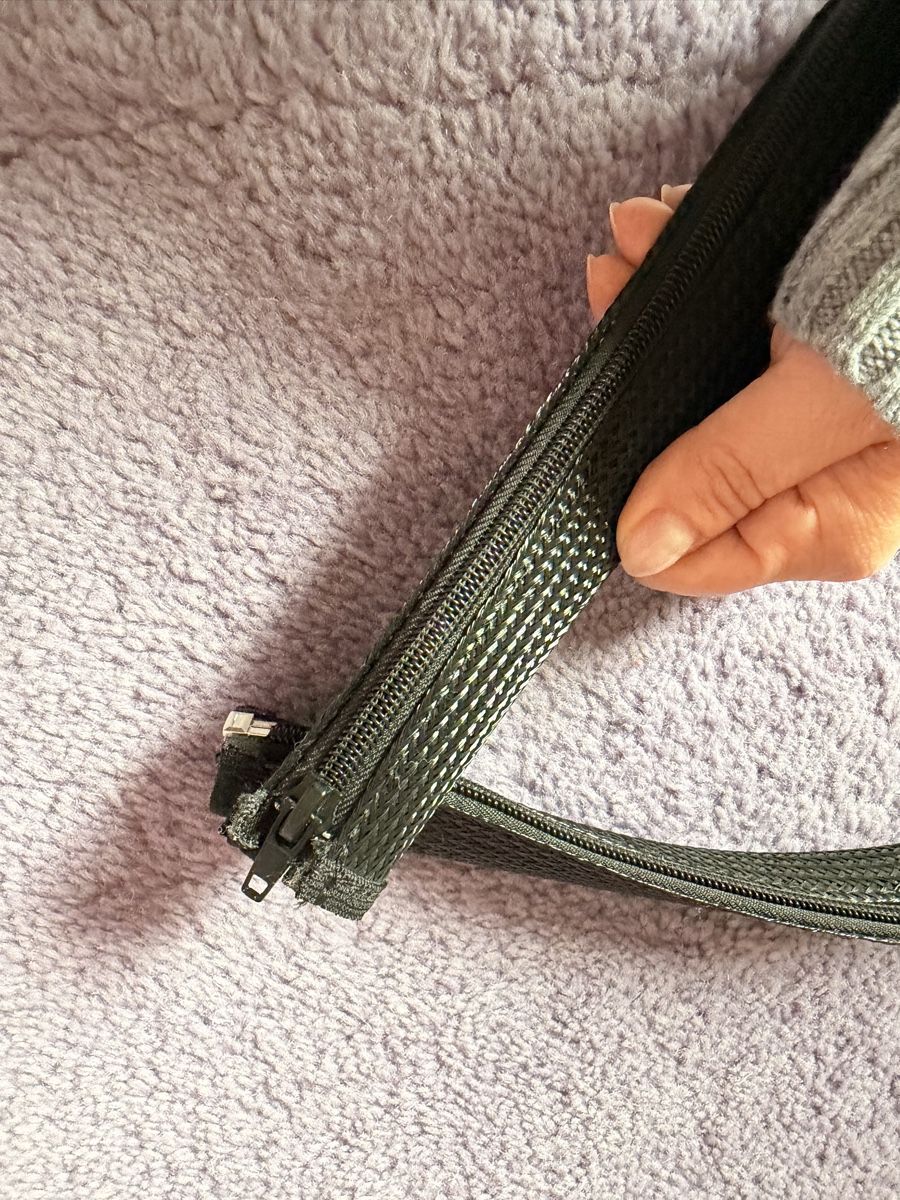 Cavi: 2x cable Protector - Dog/ Baby Protektor Black - Brand New! – Nuovo (secondo la descrizione) da Männedorf venduto da iza04 2
