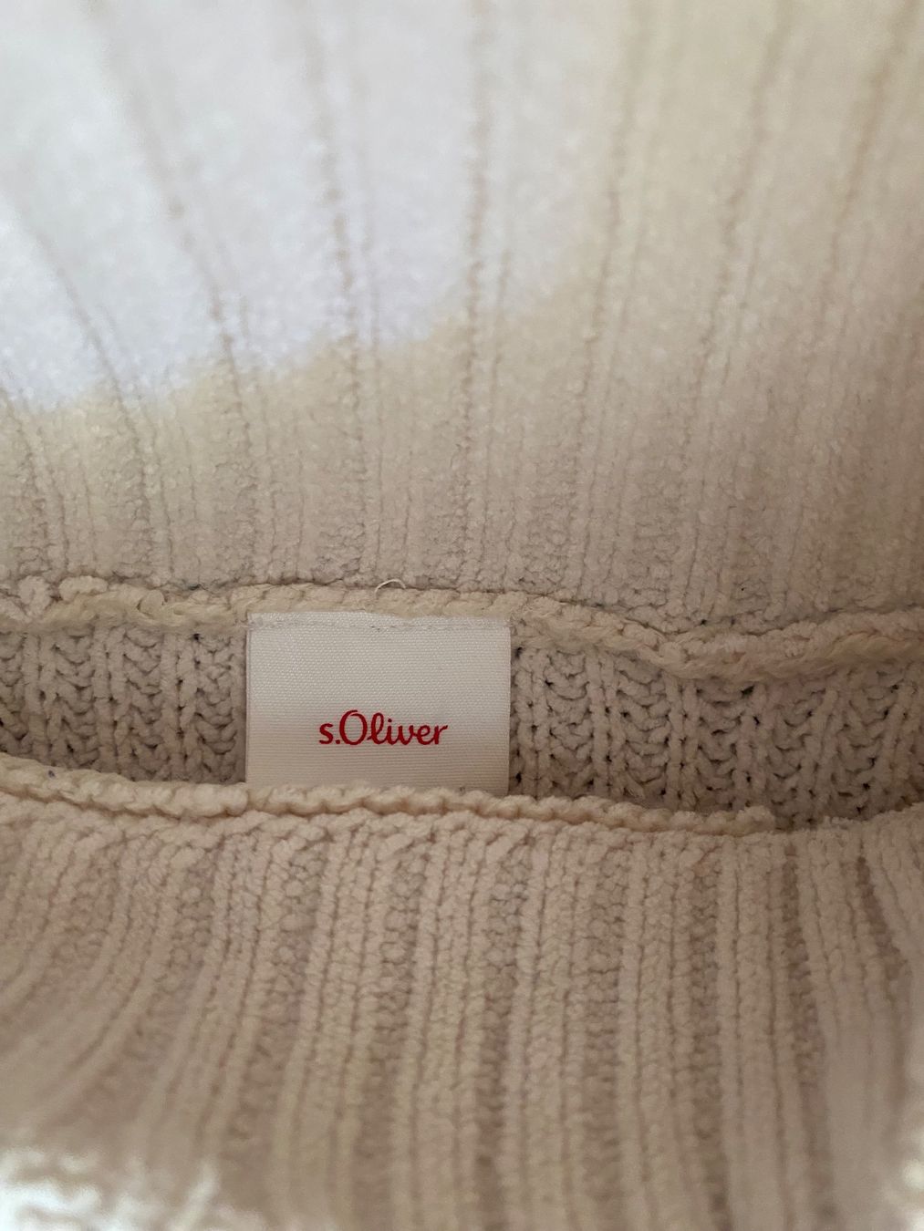 S.Oliver Pulls et sweat-shirts: Rollkragen-Pullover sOliver, 152cm – D'occasion à Bassersdorf par jgo_9mfk 1