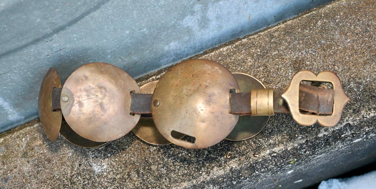 Briglie & Cavezze: Altes PFERDE- ODER KUHGESCHIRR messing Länge 89.5cm – Usato da Pfaffhausen venduto da mono_rec 2