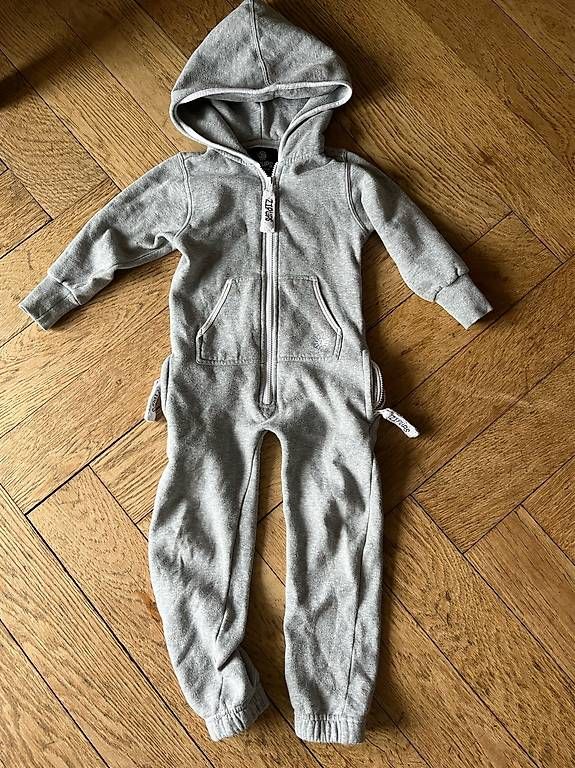 Tute: Onesie Overall Zipups 4-5 Original  – Usato da Basel venduto da leoniewenz