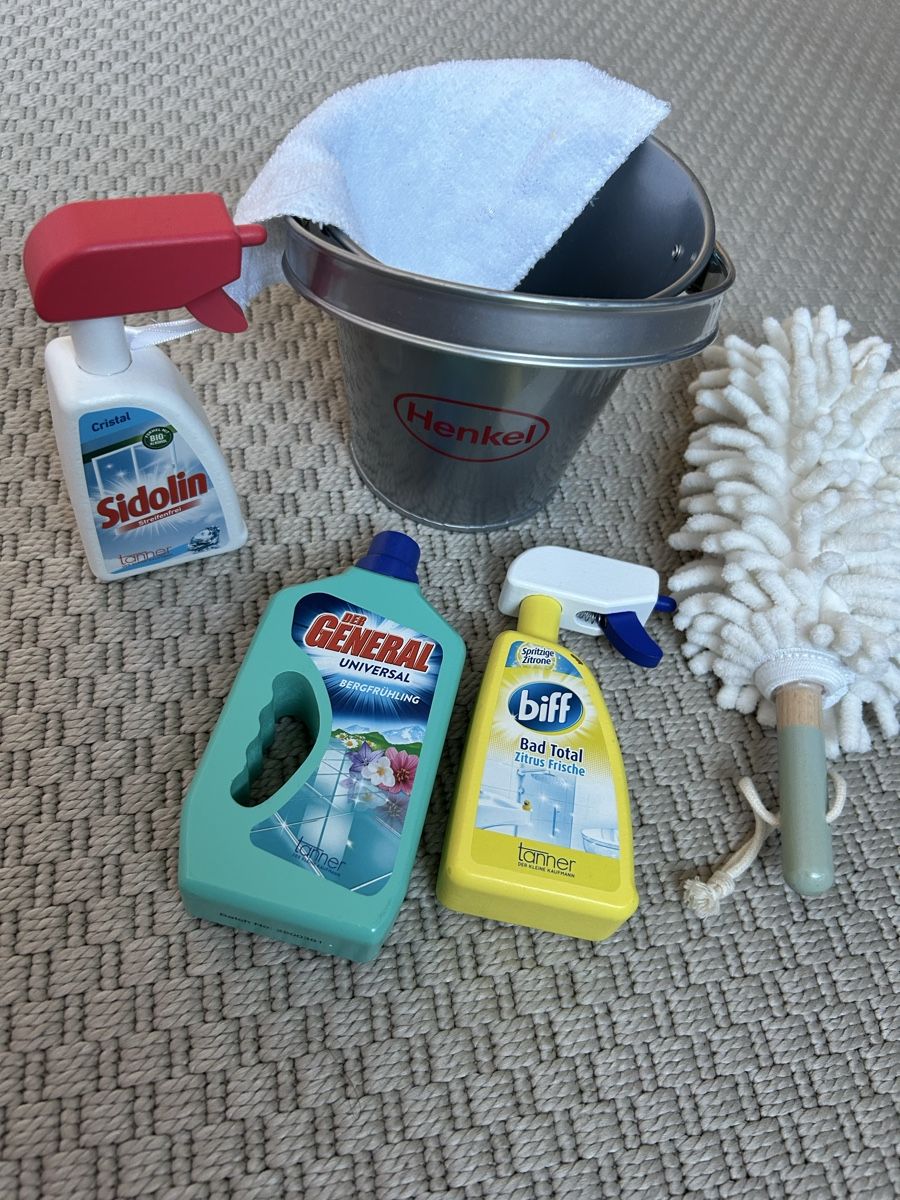 Giocattoli: Spring Cleaning Bundle: Sidolin, Der General, Biff & More 🧼 – Nuovo (secondo la descrizione) da Zürich venduto da mar_d7zz