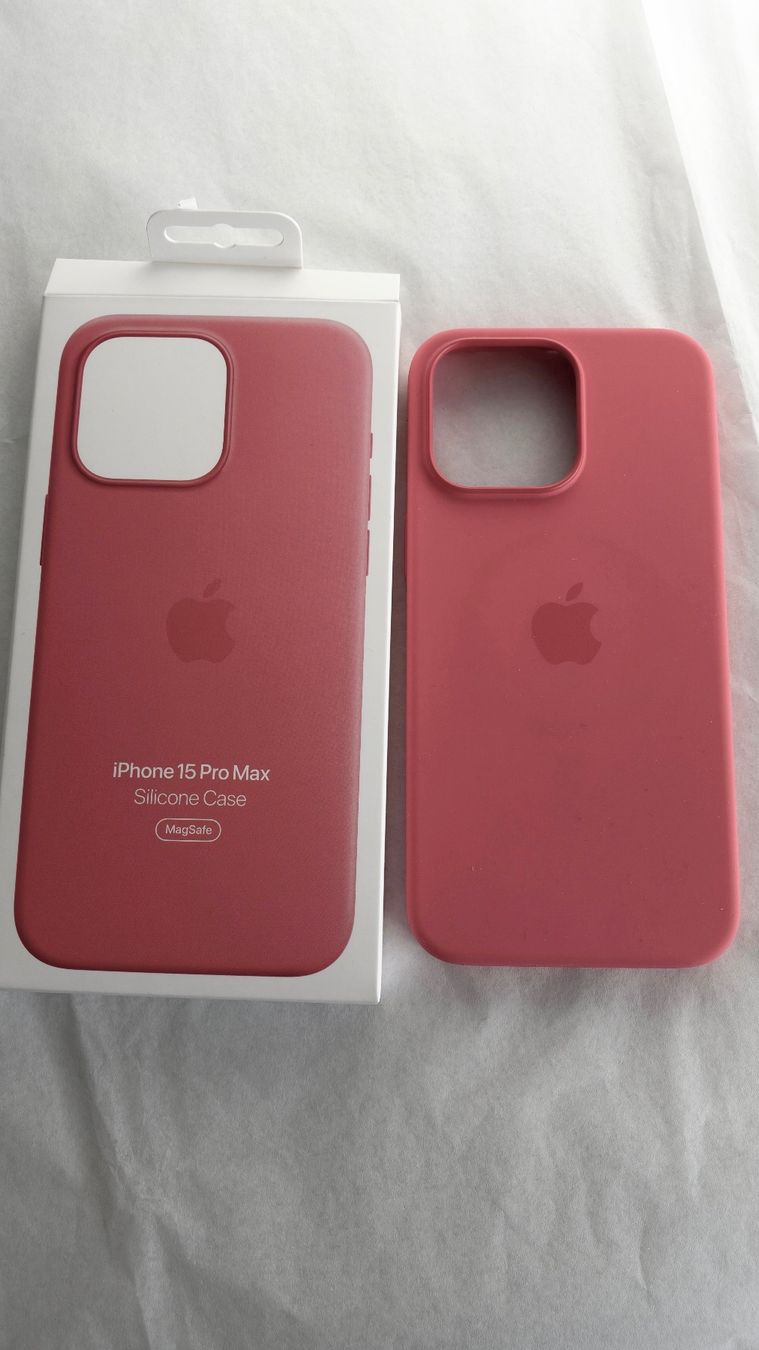 Apple Cover & Protezioni schermo: Apple iPhone 15 Pro Max Silikon Case mit MagSafe, neu – Nuovo e nell'imballaggio originale da Zollikerberg venduto da Bicemei 2