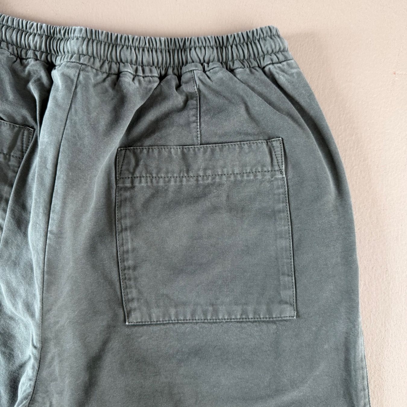 Pelikamo Pantaloni: PELIKAMO Shorts 💚 – Usato da Zürich venduto da ClosetQueen 3
