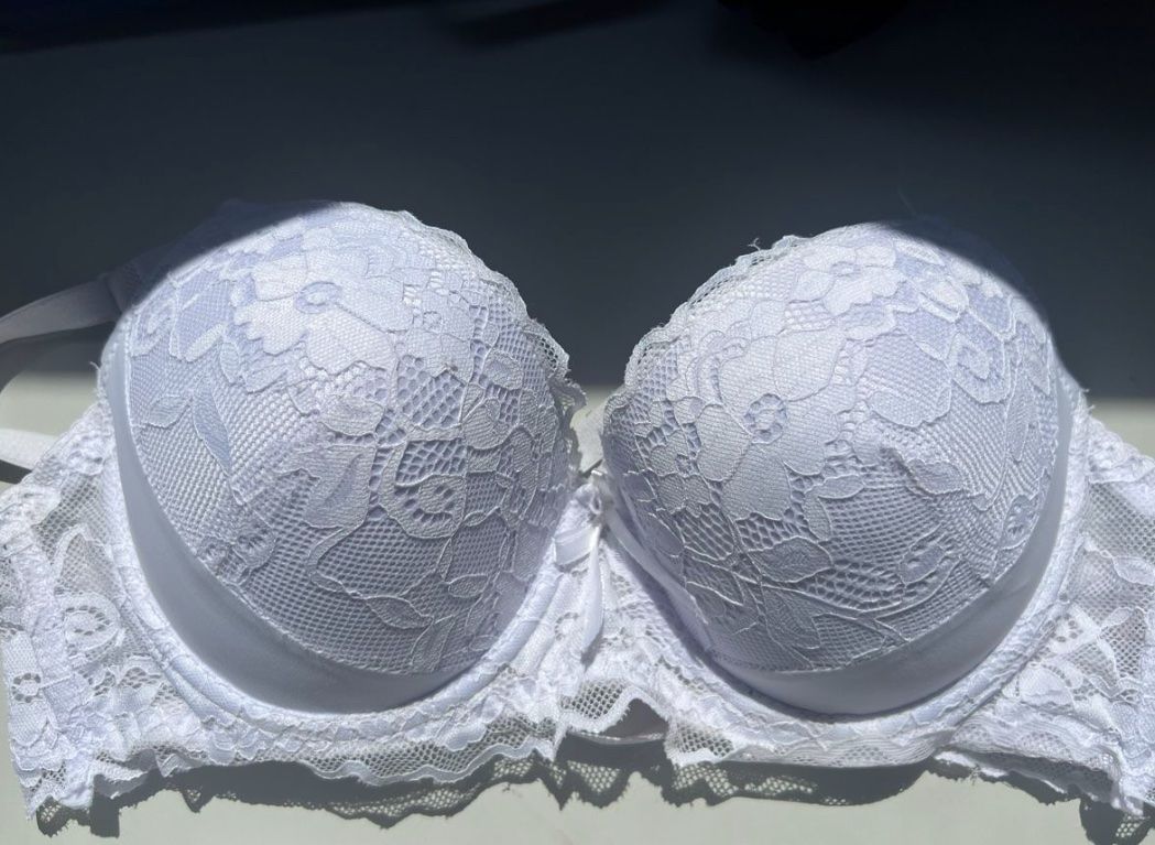 Altra biancheria intima: Lot de 4 soutiens gorges! – Usato da Vernier venduto da lea_77bv 5