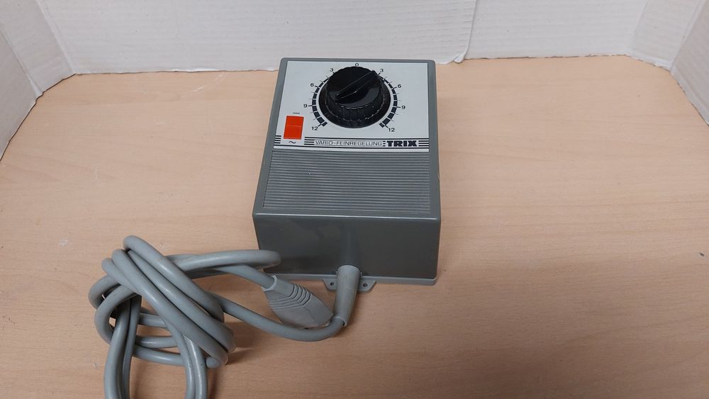 TRIX COMPACT-VARIO Netzteil – 240V Auf 12V DC 1A  Produktbild-Vorschau 5