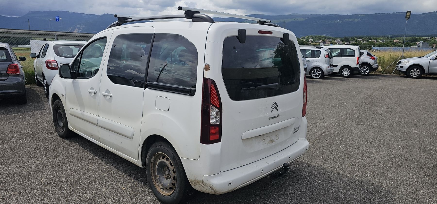 Citroën Automobili: Citroen berlingo 1.2 i – Usato da Chavornay venduto da lev_qnm6 3