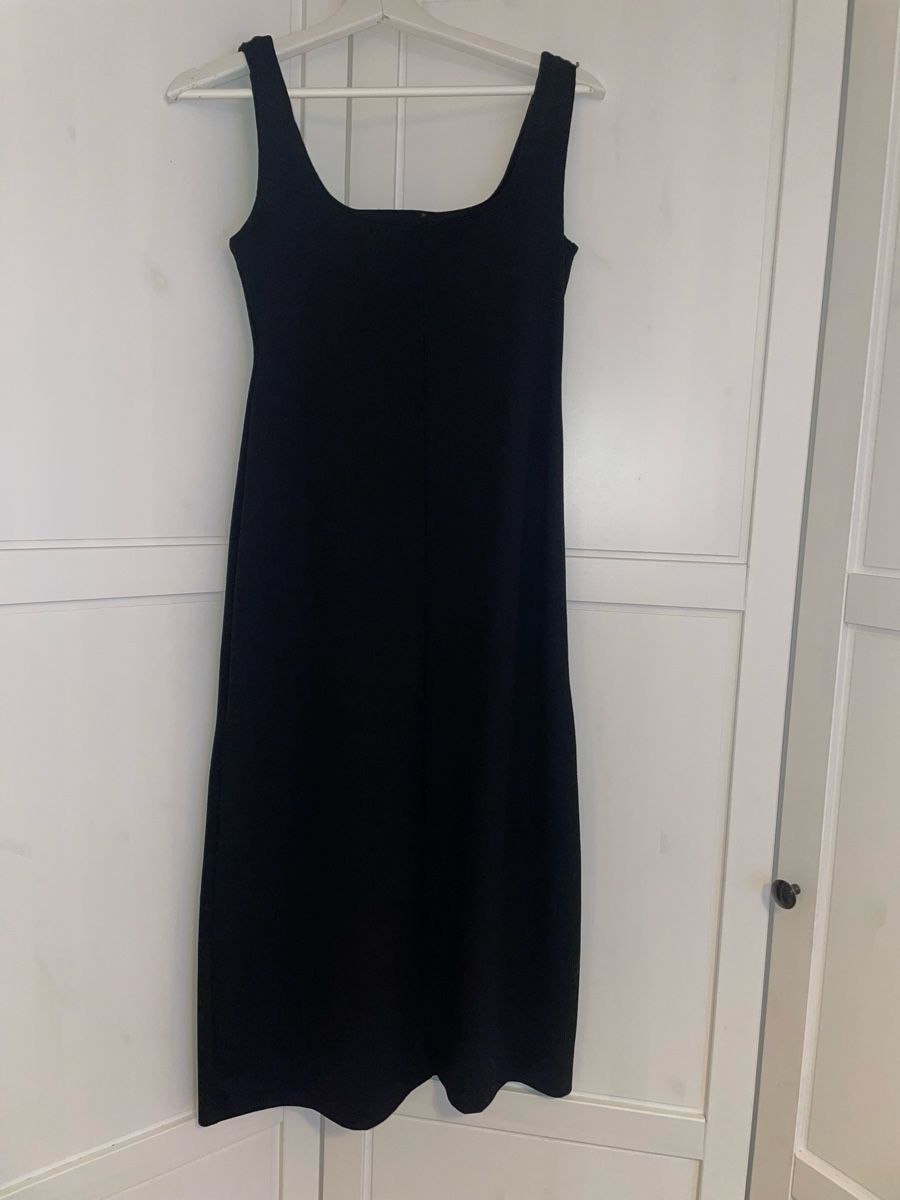 Vestiti: Black Midi Dress, Size S – Usato da Bazenheid venduto da hat_96 1