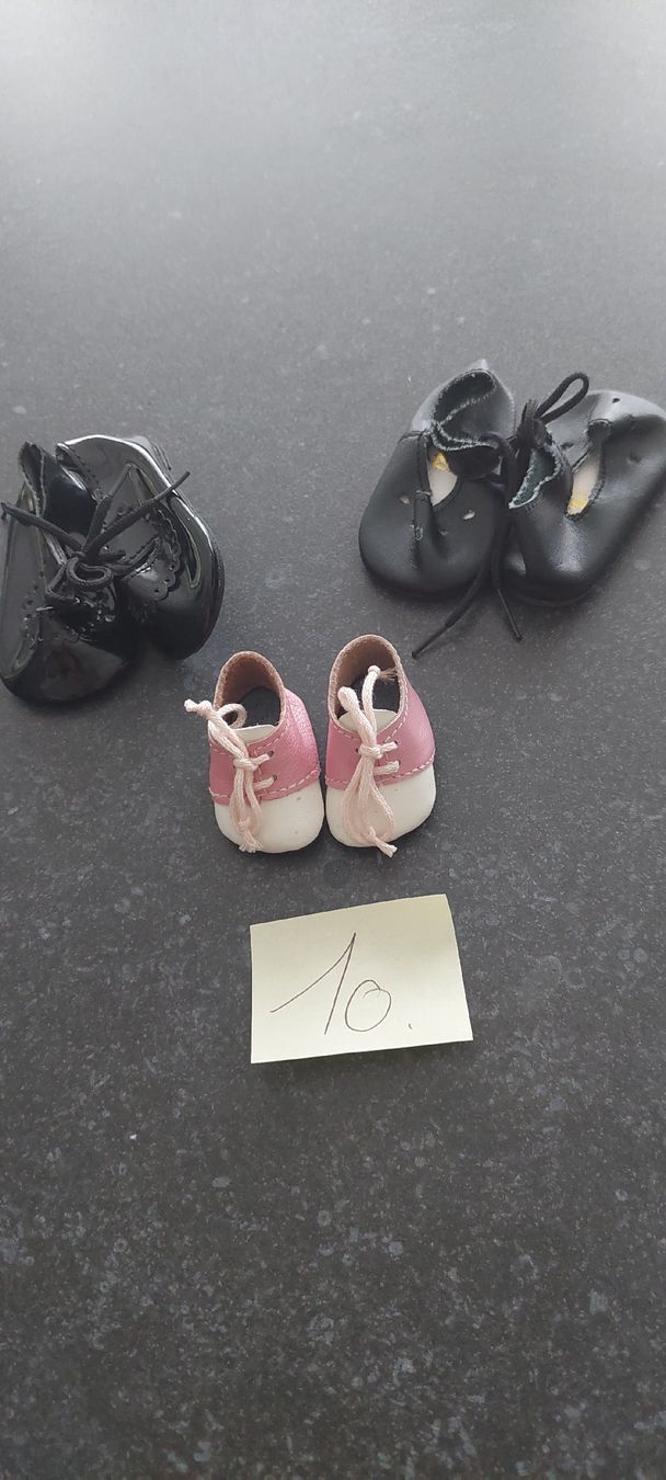 Poupées: 3Paar Puppenschuhe  – Neuf (Voir description) à Muri AG par nindo1