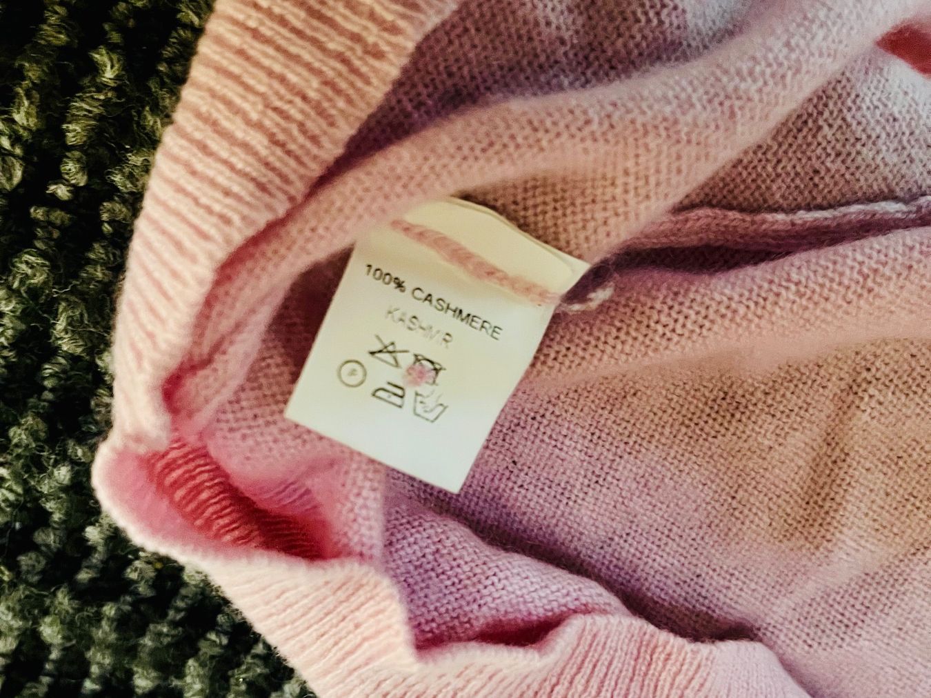 Jacken: Bruno Manetti Kaschmir Damen Strickjacke Gr. 40 – Gebraucht aus Frauenfeld von cookies_and_cream 2