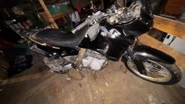 Motorrad Aprilia Pegaso 650 schwarz gebrauchter Zustand