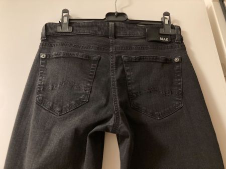 Schwarze MAC Damenjeans Gr. 34/32 Carrie Pipe/schwarz