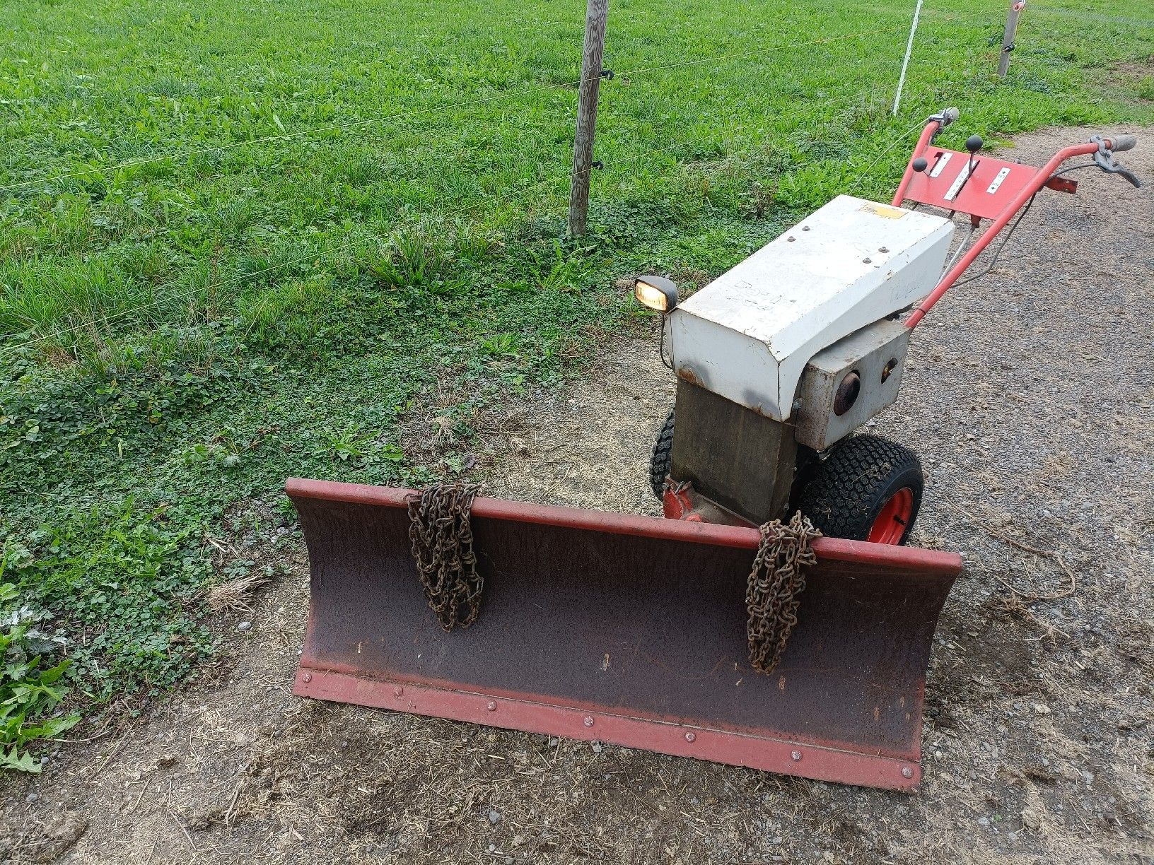 Schneeräumung: Rapid 204 Schneepflug – Gebraucht aus Gams von Hufschmiedth