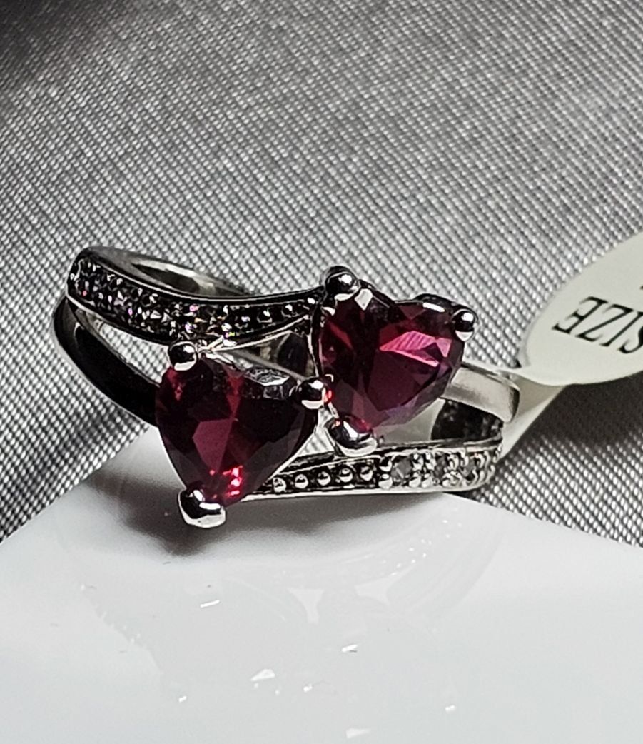 Anelli: Romantischer Ring mit rotem Zirkonia, Gr.7 – Nuovo (secondo la descrizione) da Grenchen venduto da lei_tjl5 2