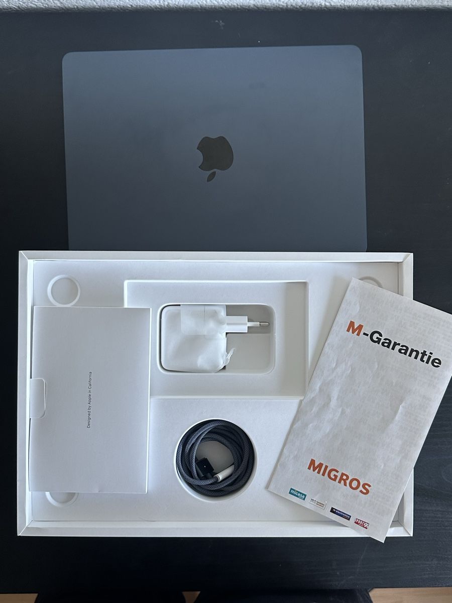 Apple Portables: MacBook Air m2 - 256GB - 8GB RAM - Midnight Blue  – D'occasion à Nidau par Unbreakable02 3