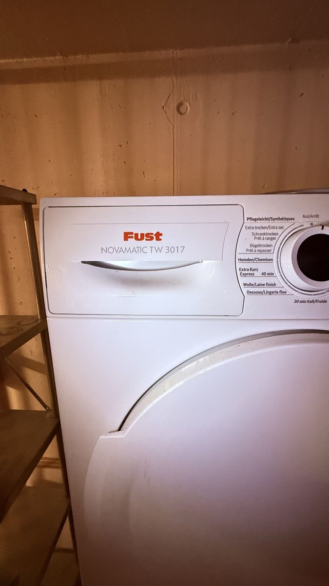 Fust Lavatrici: Waschmaschine/Tumbler – Usato da Siebnen venduto da rocardo 1