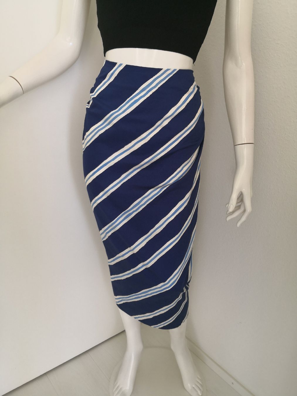 Mango Gonne: 🤩 MANGO MIDI-ROCK BLAU GESTREIFT – Nuovo (secondo la descrizione) da Olten venduto da Naja-Twins-Twins 2