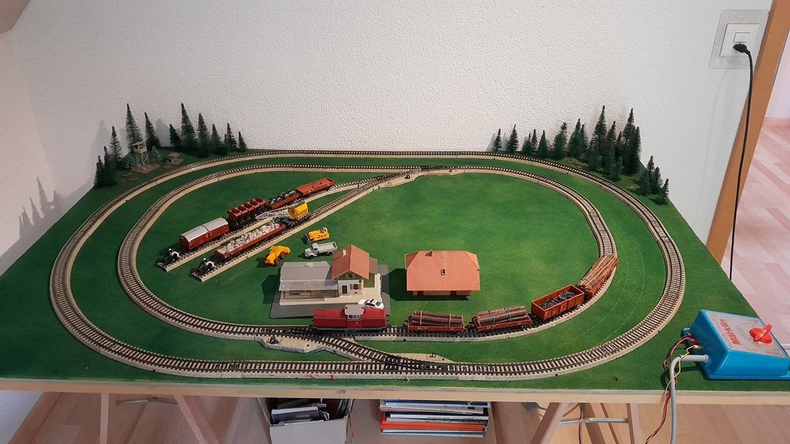 Märklin Modellini di ferrovie: Eisenbahnanlage Märklin H0 – Usato da Böckten venduto da Glevum