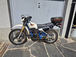 Yamaha XT 125