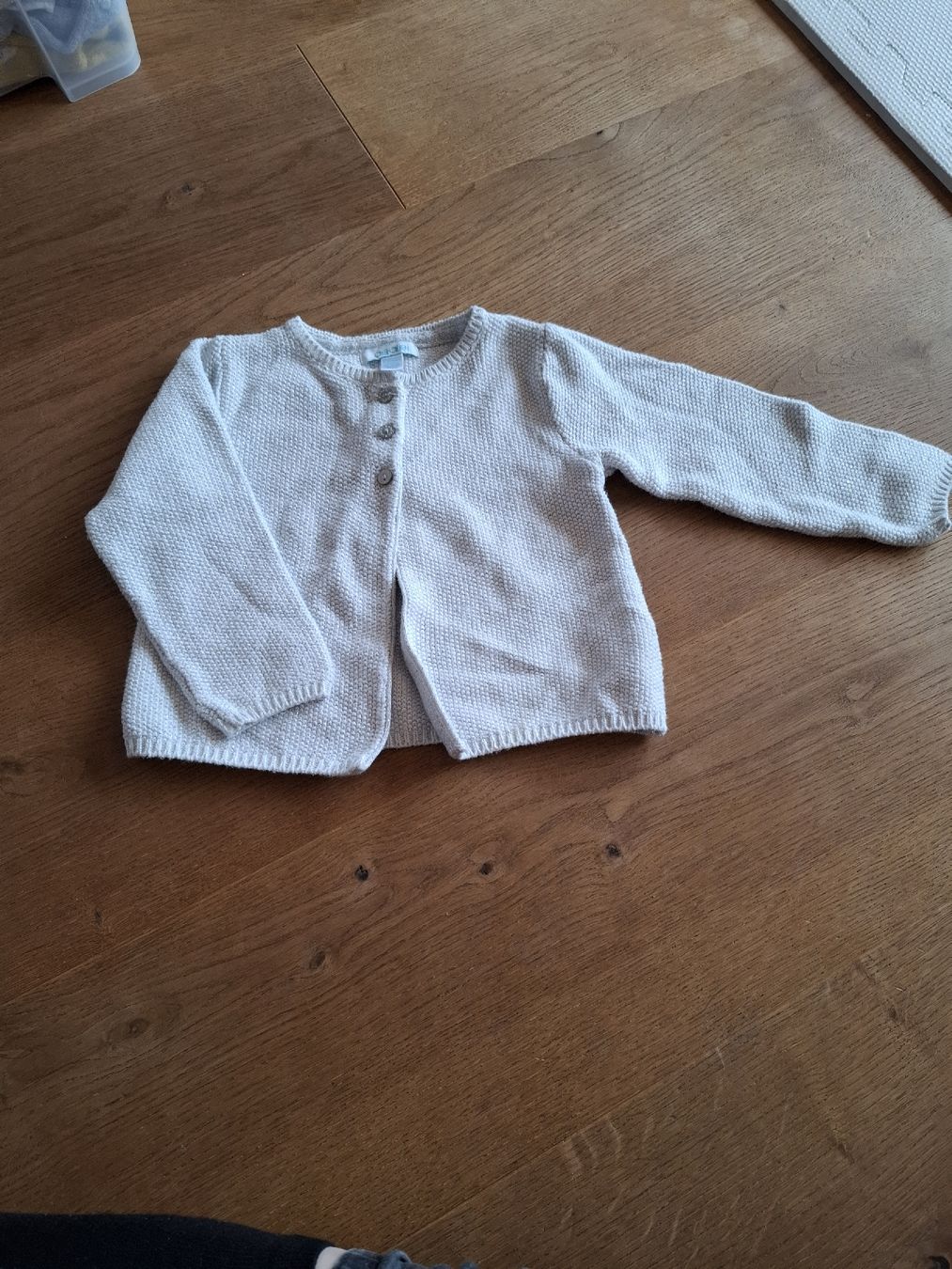 Maglioni & Felpe: 10 Pullover Mädchen Gr. 86 – Usato da Recherswil venduto da Jevitachiquita 1