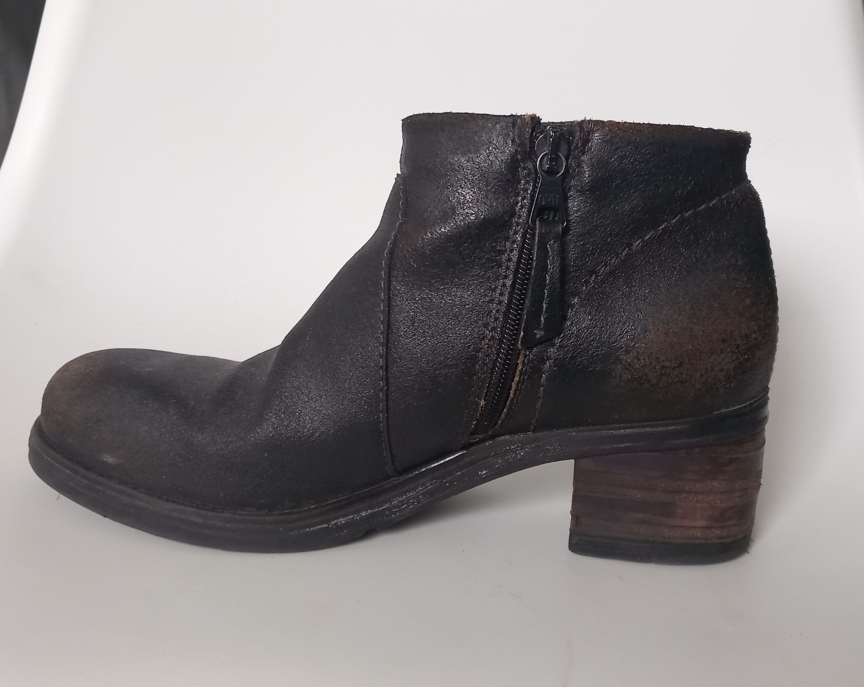 Chaussures femmes: Stiefelette Damen gr.39 – D'occasion à Zuchwil par sloma80 1