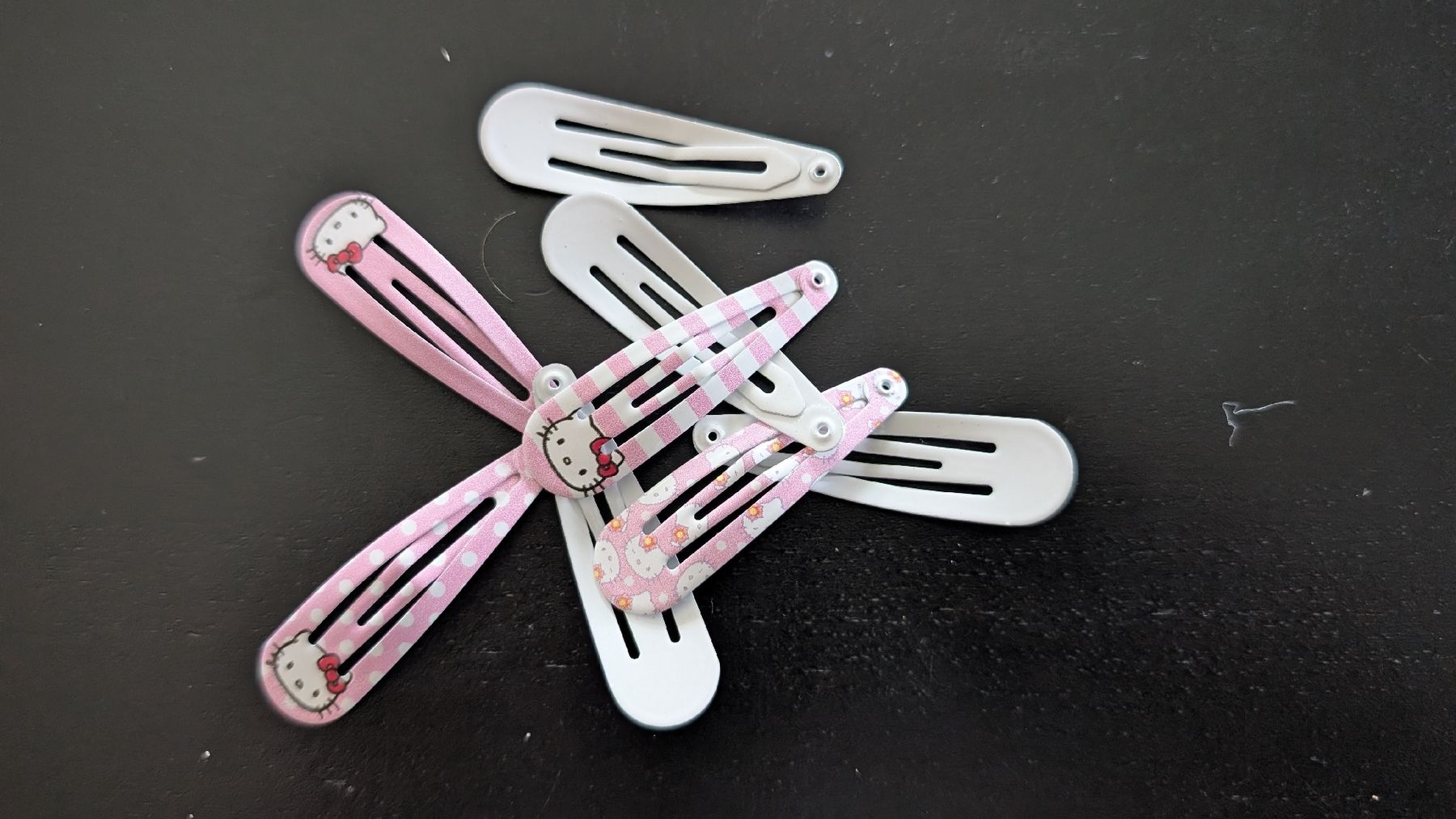 Hello Kitty Accessoires pour cheveux: 8 Hello Kitty Haar Spangen  – Neuf (Voir description) à Riehen par ssa_g27f