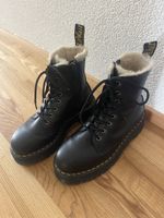 Stiefel Dr martens jadon plateau gefüttert schwarz