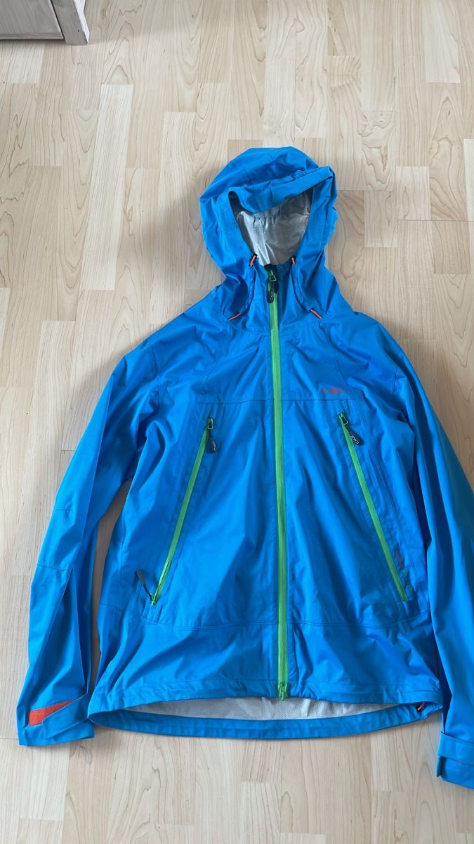 CMP Giacche: Regenjacke cmp blau grün gebraucht – Usato da Uetikon am See venduto da Izrag98
