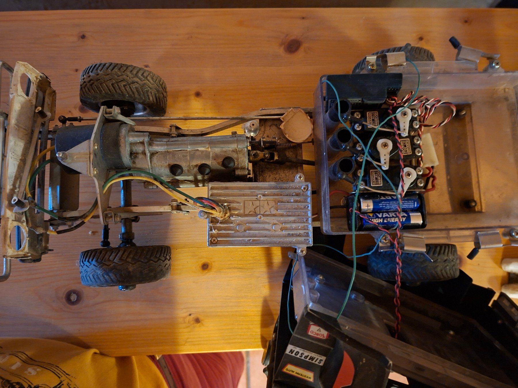 Tamiya RC Modellbau: Tamiya Toyota Hilux 4x4 RC-Modell Oldtimer – Gebraucht aus Schwarzenburg von eme_5q2y 1