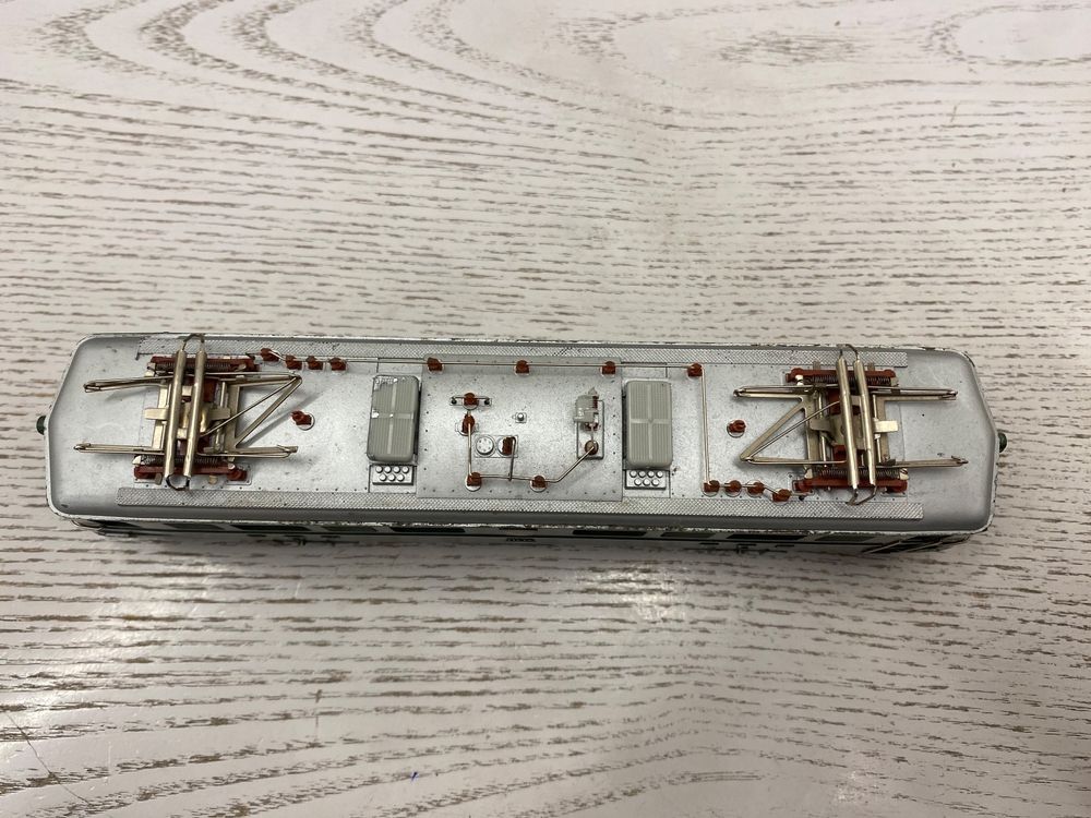 Märklin Trains électriques: Märklin 3050 Ae6/6 Bern – D'occasion à Lupsingen par New-Haven 3