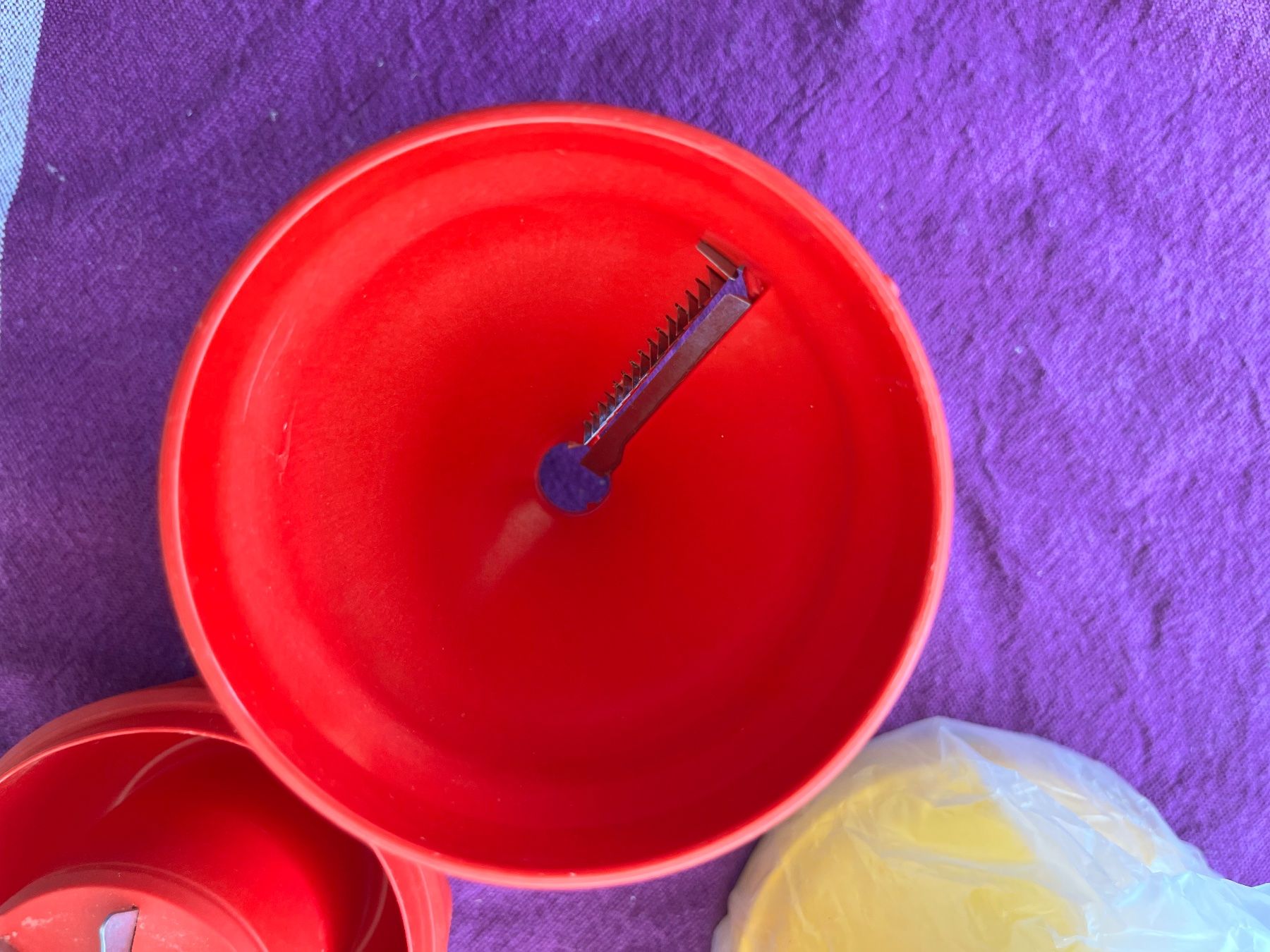 Tupperware Elettrodomestici da cucina: Gemüse Spaghettischneider – Nuovo (secondo la descrizione) da Wohlen AG venduto da dud_gm6p 2