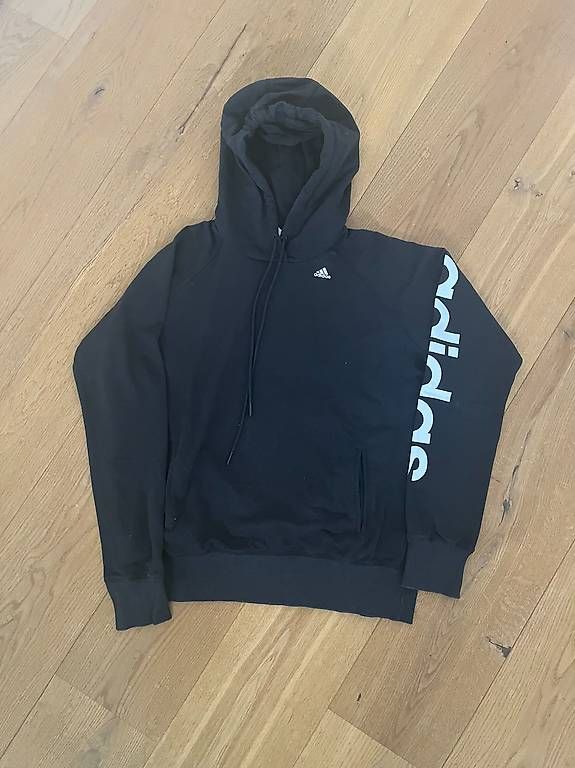 Adidas Pullover & Sweatshirts: Kaputzenpullover adidas – Gebraucht aus Murten von bea_n5yn