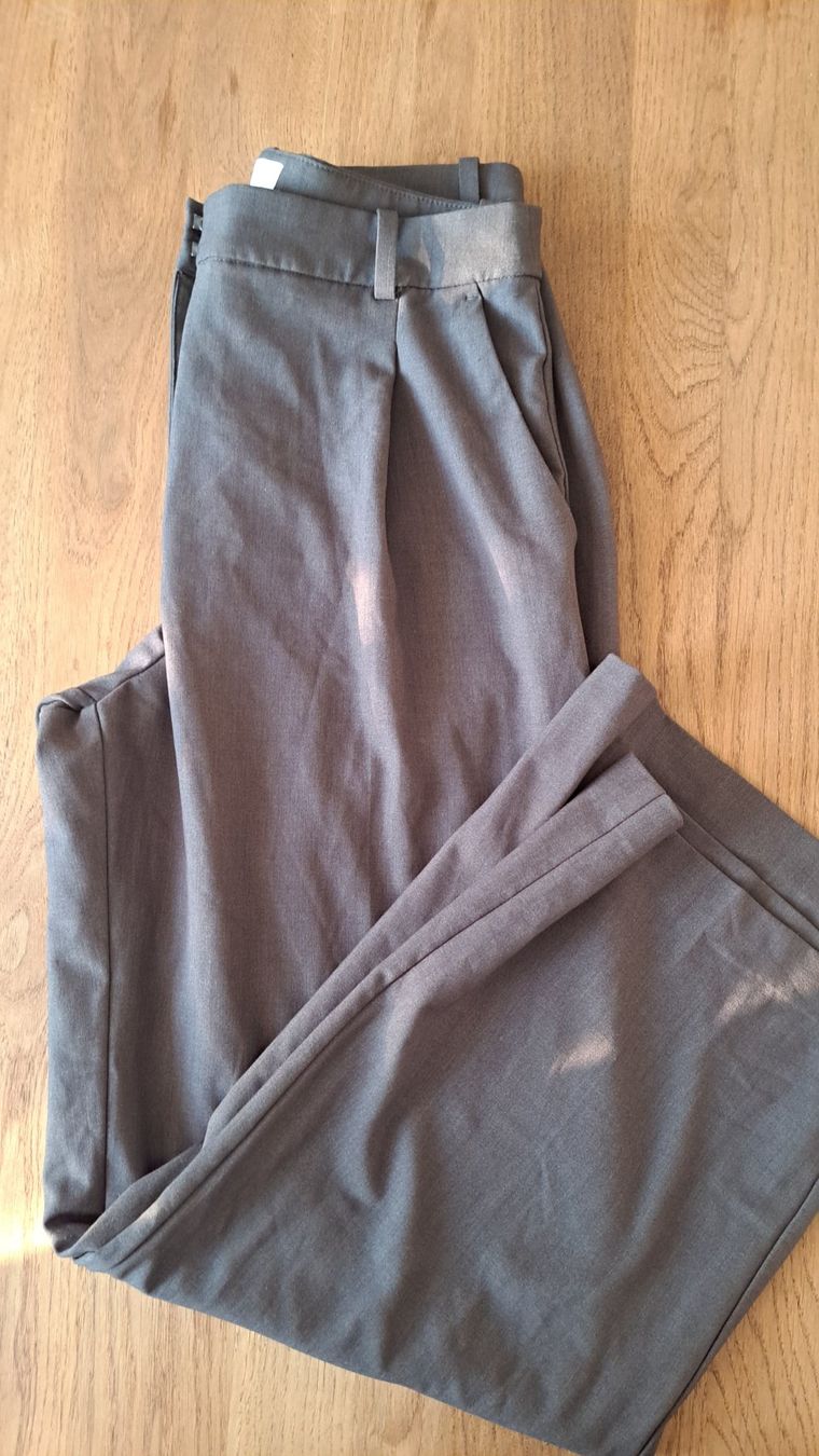 H&M Pantaloni: Stoffhose in grau/braun – Nuovo (secondo la descrizione) da Olten venduto da noe_vy96