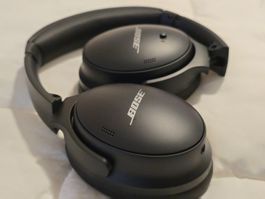 Bose QuietComfort QC45 (Neu Zustand und sehr wenig benutzt)