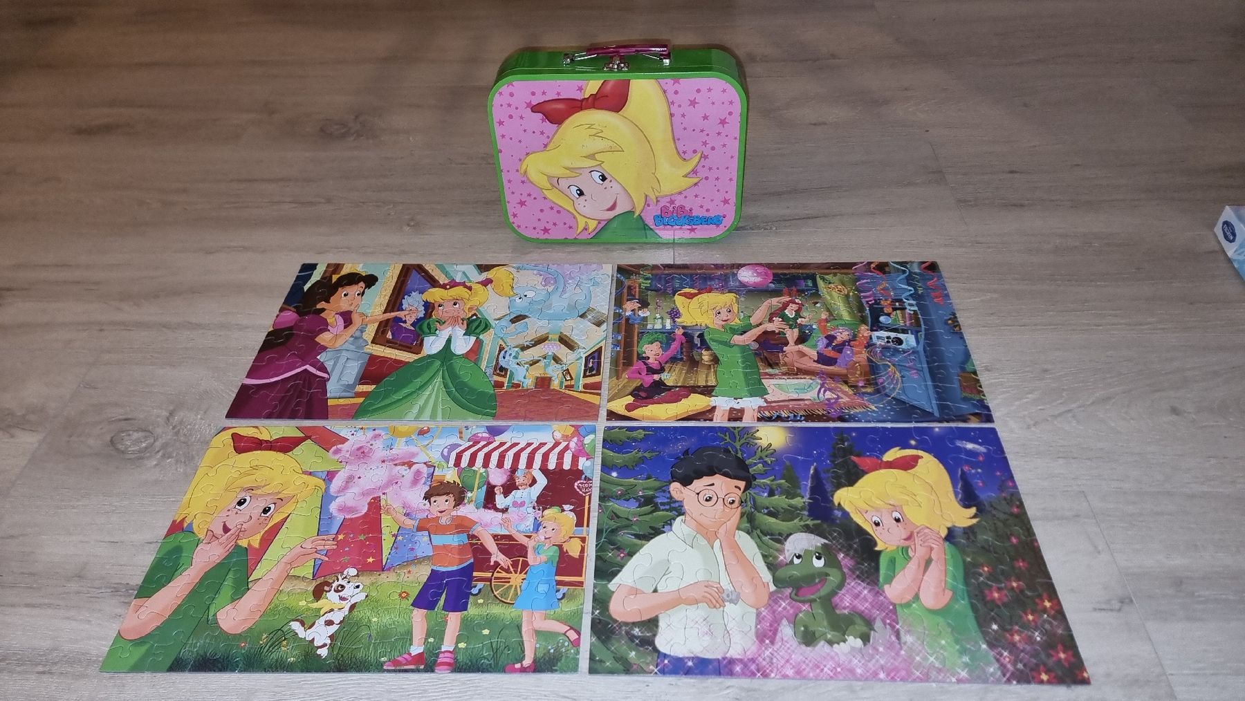 Puzzle: Bibi Blocksberg Puzzle-Set mit 4er Puzzles in Metallbox  – Usato da Wigoltingen venduto da Zuckerfee84