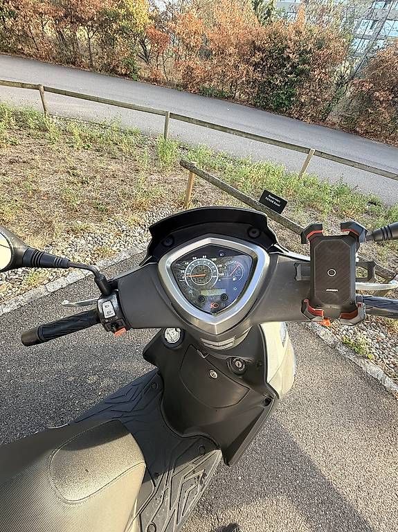 Kymco Scooters: Kymco agility 125 inkl. Topcase – Gebraucht aus Basel von Toprakbs 4