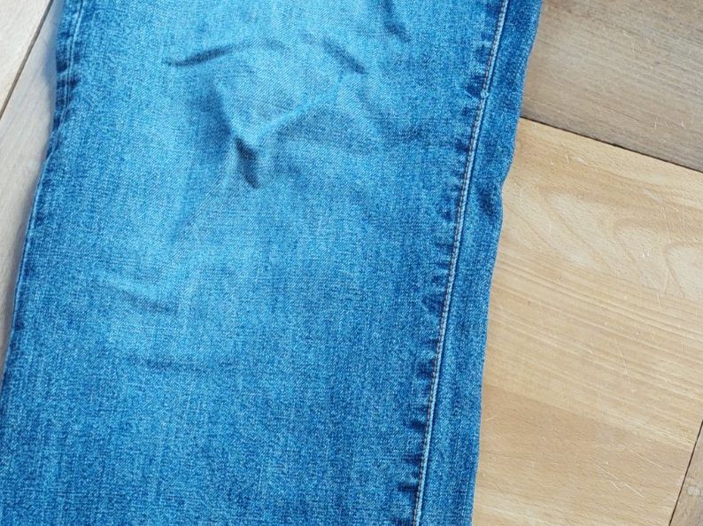 Jeans: Dinero Jeans Blau W 31 / L 34 – Usato da Beckenried venduto da Havacola 3