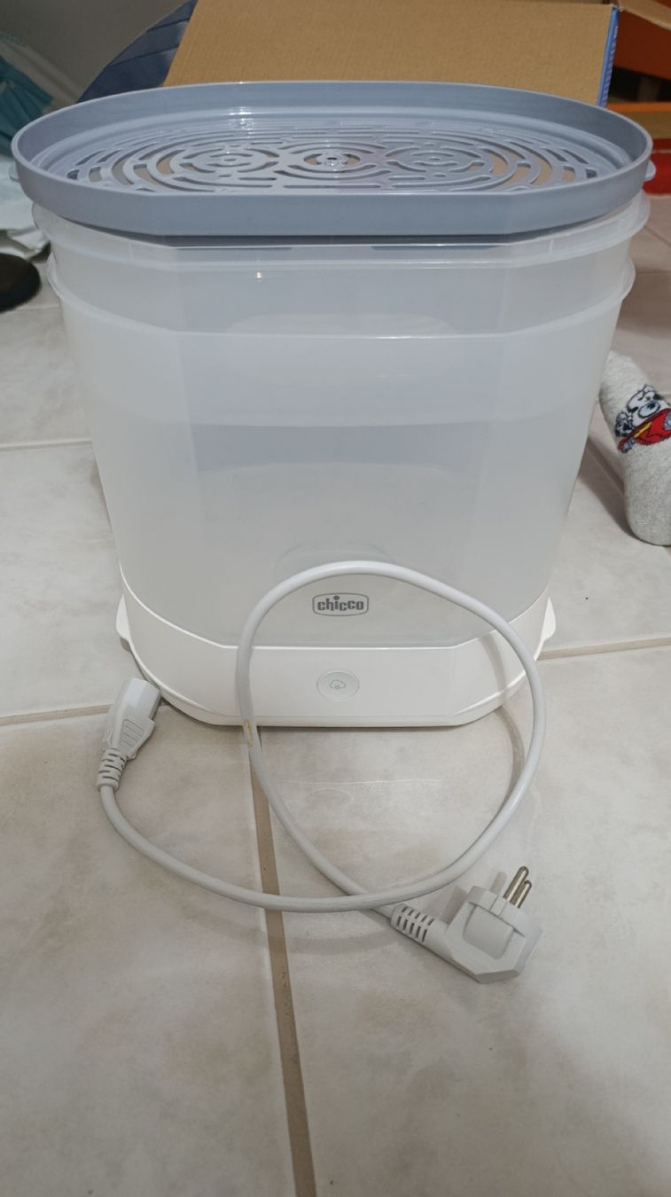 Chicco Pasti del neonato: Chicco Steam Steriliser – Usato da Knonau venduto da acc_x8dk 1