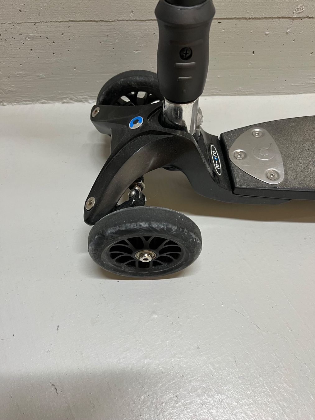 Micro Kickboard: Micro Compact Kickboard schwarz (für Erwachsene) – Usato da Glattpark(Opfikon) venduto da ste_n99y 5