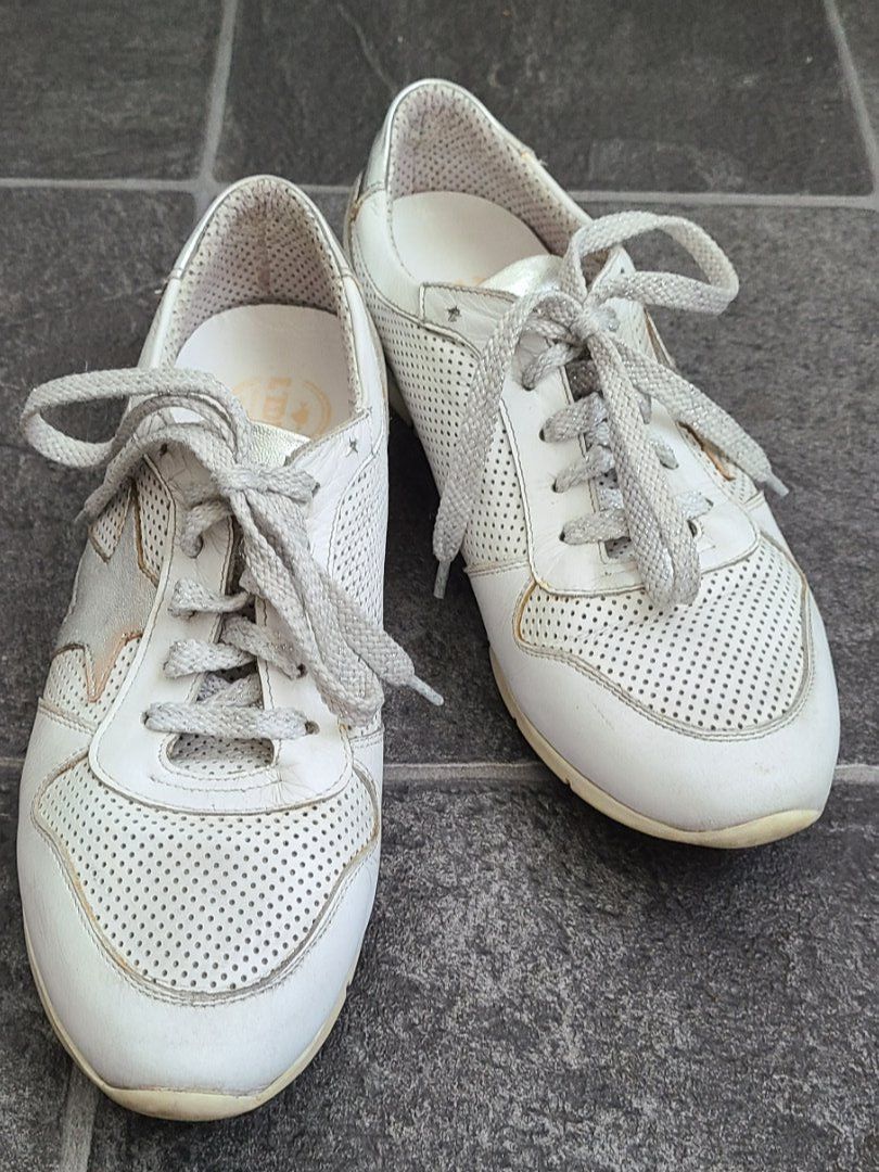 Damenschuhe: Sneaker von L'idea, Gr. 37 – Gebraucht aus Basel von Luzora