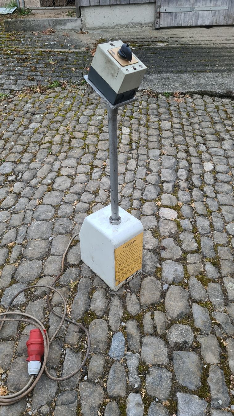 Piattaforme elevatrici & Crick: Hawe Hydraulikaggregat von Hebebühne – Usato da Urtenen-Schönbühl venduto da Jannis98