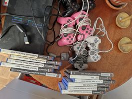 Playstation 2 Konsole mit Spielen und Controllern