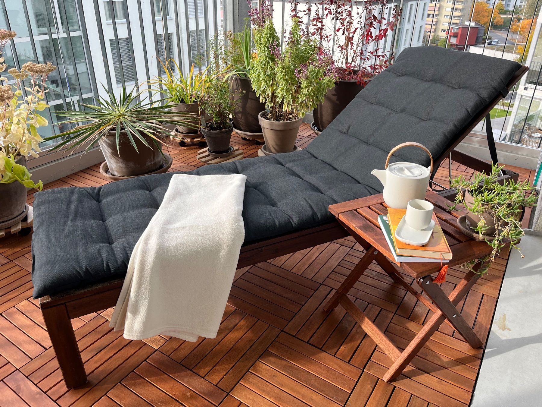 Ikea NÄMMARÖ Liegestuhl mit Polster und Beistelltisch (Gebraucht) in Zollikofen für CHF 99 – nur Abholung auf Ricardo kaufen