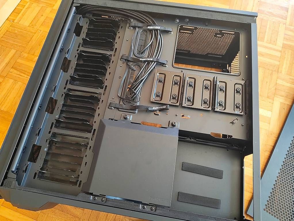 Phanteks Custodie: Phanteks Enthoo Pro2 Big Tower Gehäuse – Usato da St.Gallen venduto da becks0815 1