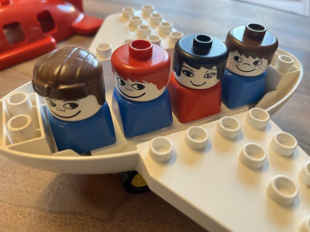 Giocattoli: Lego Duplo Flugzeug mit Pilot – Usato da Baden venduto da blueanastasia 1