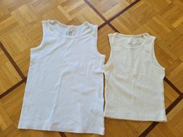 Zwei Shirts von Manguun und H&M Gr. 146 / 152, fast neu.