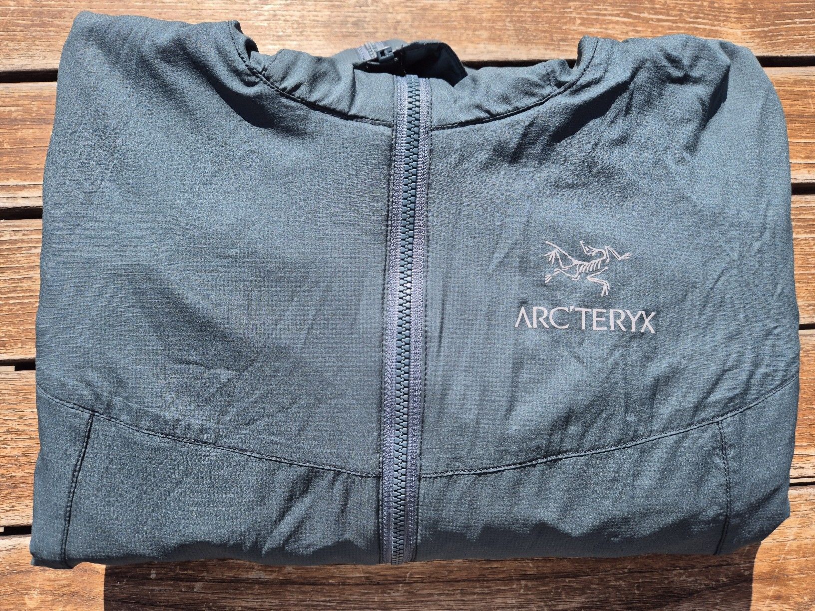 Arcteryx Giacche: Arc'teryx ATOM SL Jacke – Usato da Zürich venduto da Loboso 1