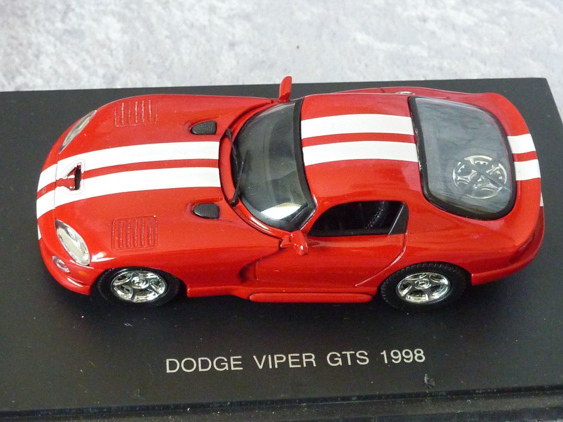 Dodge Modellini d'auto: Dodge Viper GTS red 1:43 – Nuovo e nell'imballaggio originale da Dürrenäsch venduto da modellautos4you 4